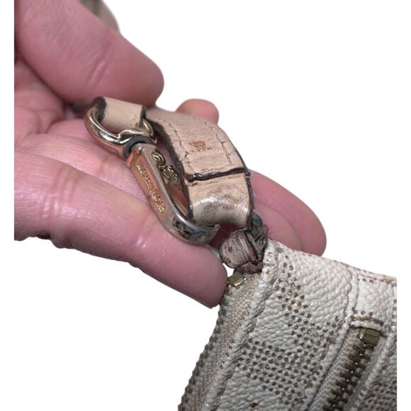 Michael Kors Jet Set Monogram Wristlet Wallet White Coated Canvas AV-1308 - Picture 10 of 14